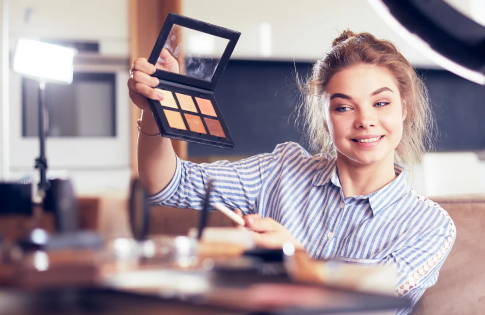 Do you run a store, workshop, beauty salon? Are you a car trader, or maybe you sell on Ebay or Amazon?We will lower your costs. We will do the accounting.